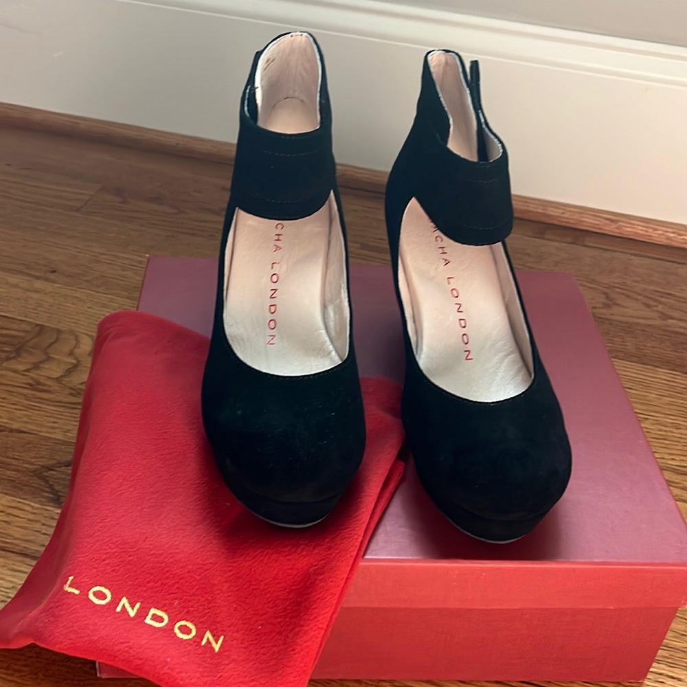 Sacha London Vera suede pump